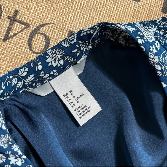 H&M Blue Flower Print Dress - Picture 5 of 5